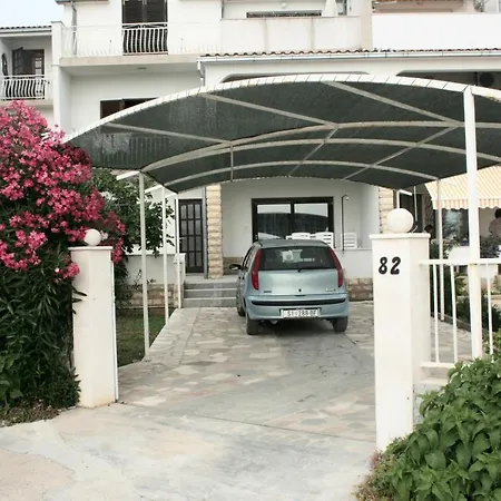 By The Sea Brodarica, - 4217 דירה